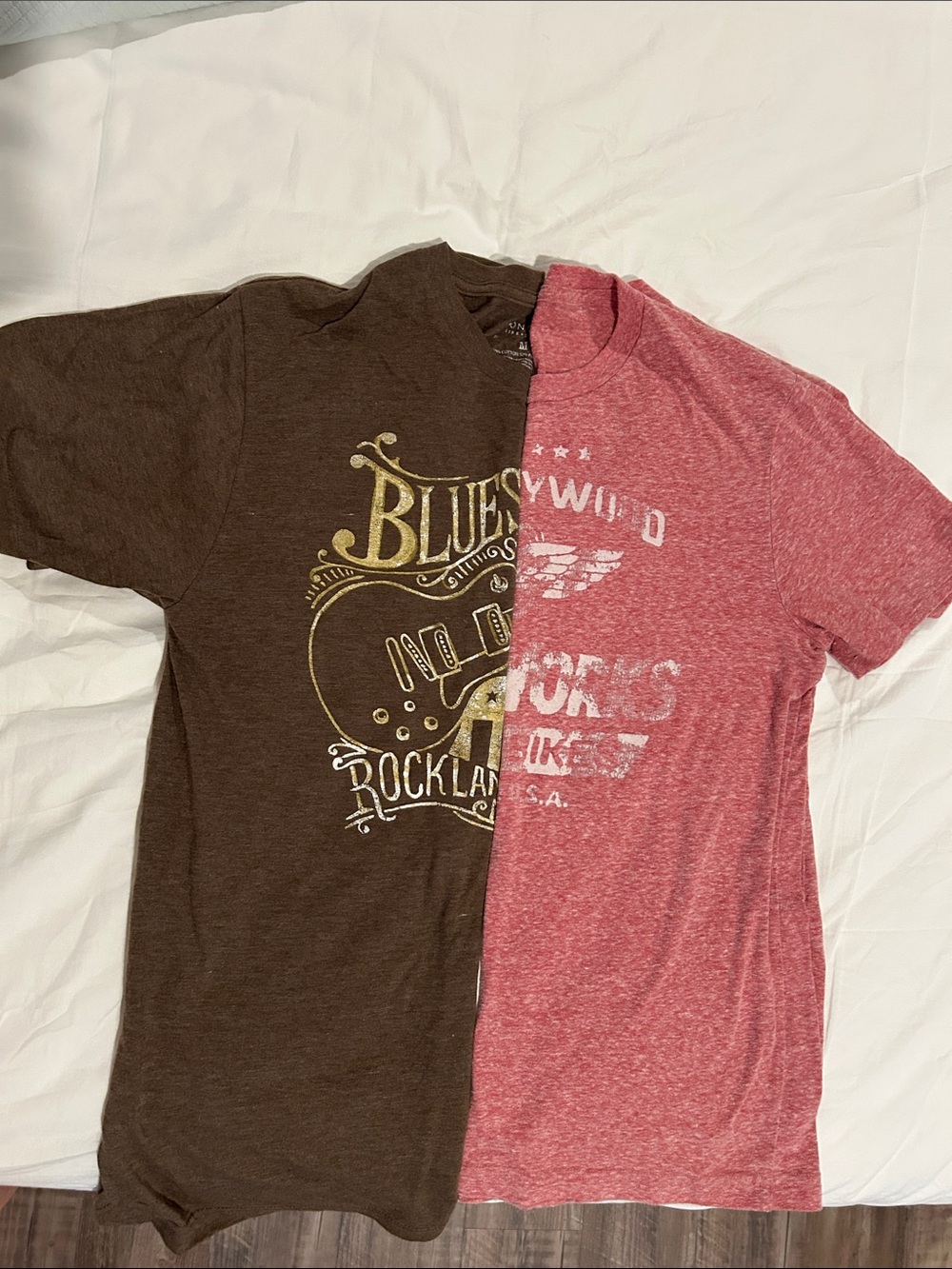 Sonoma Brown & Heather Red Short Sleeve Graphic Two Tees(M)